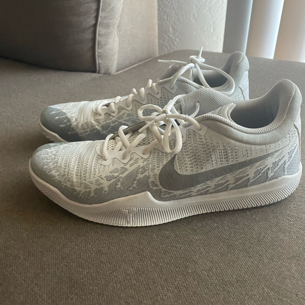 Men’s Kobe’s Size 11.5